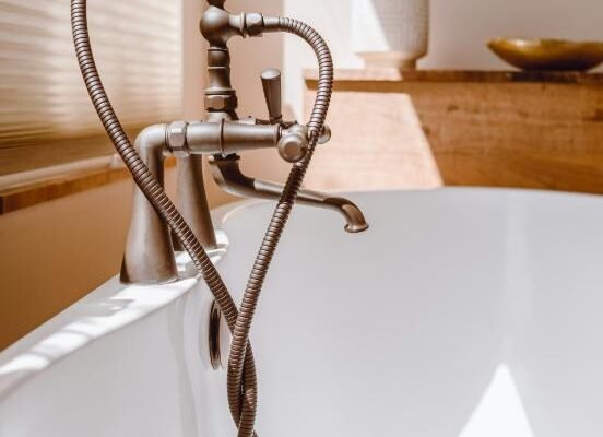 How to Choose the Perfect Bathtub Faucet: A Comprehensive Guide